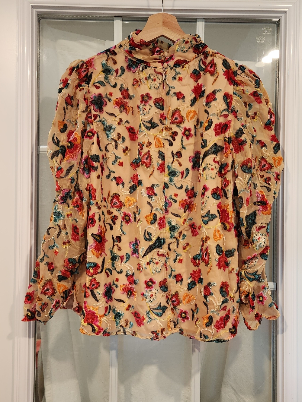 Pre-Loved French Connection Multicolor Floral Tie-Neck Blouse in Size S/M - Picture 4 of 15